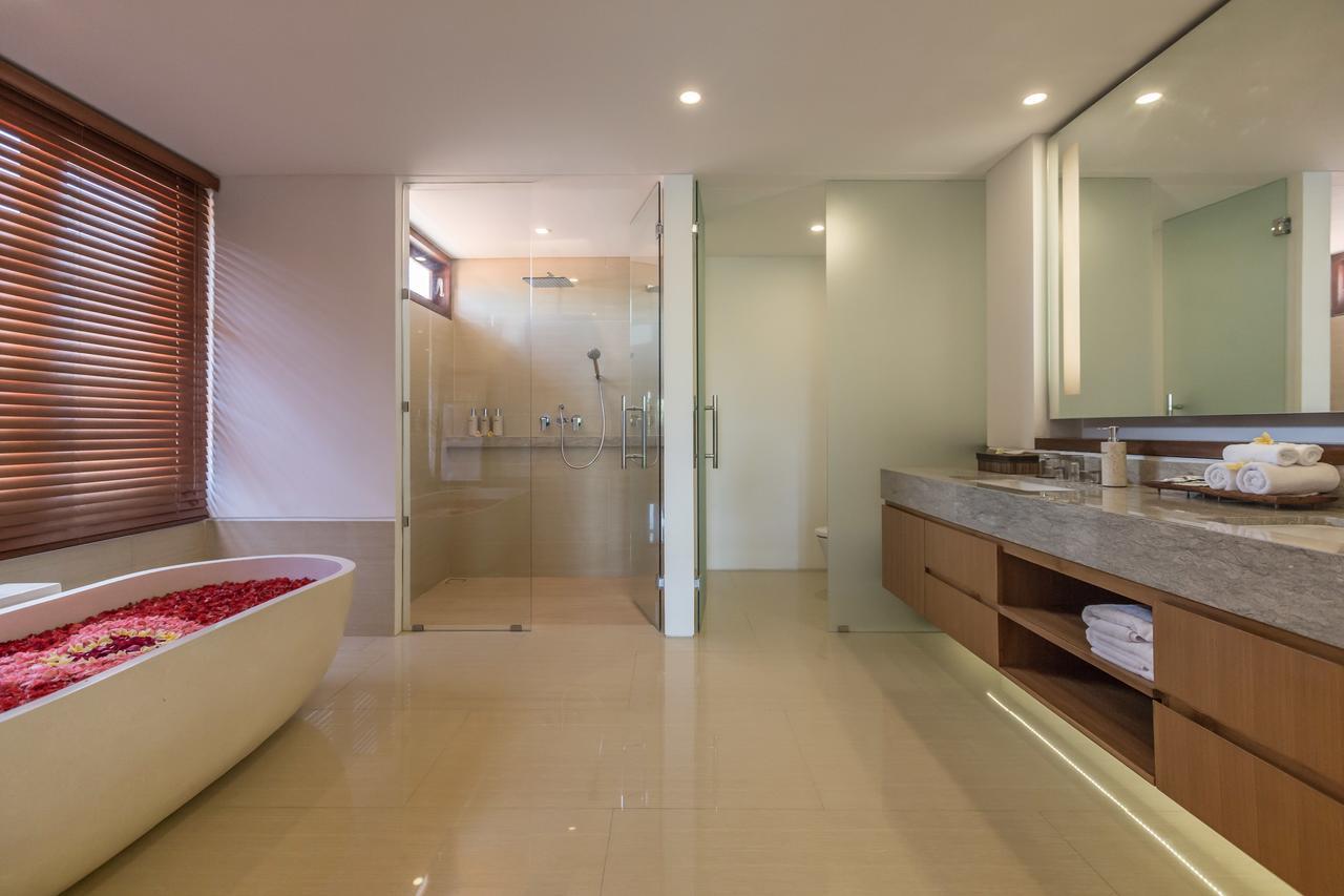 Villa Rusa Biru - Modern Villa With Private Pool And Cook In The Heart Of Berawa ชังกู ภายนอก รูปภาพ