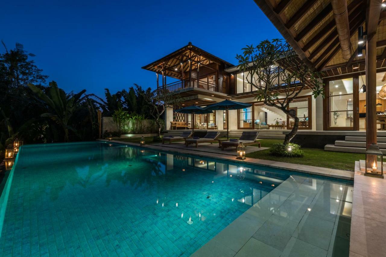 Villa Rusa Biru - Modern Villa With Private Pool And Cook In The Heart Of Berawa ชังกู ภายนอก รูปภาพ