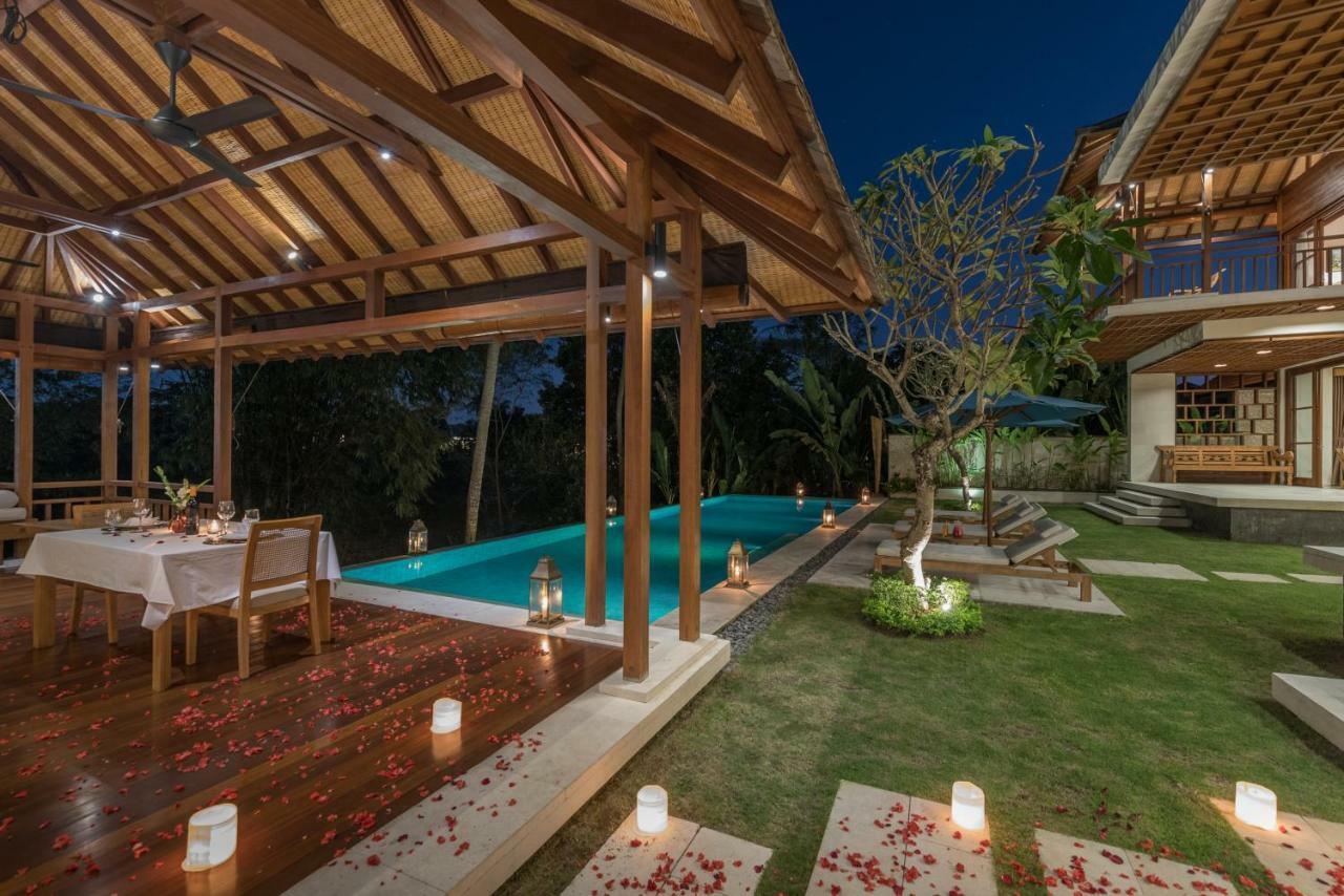 Villa Rusa Biru - Modern Villa With Private Pool And Cook In The Heart Of Berawa ชังกู ภายนอก รูปภาพ